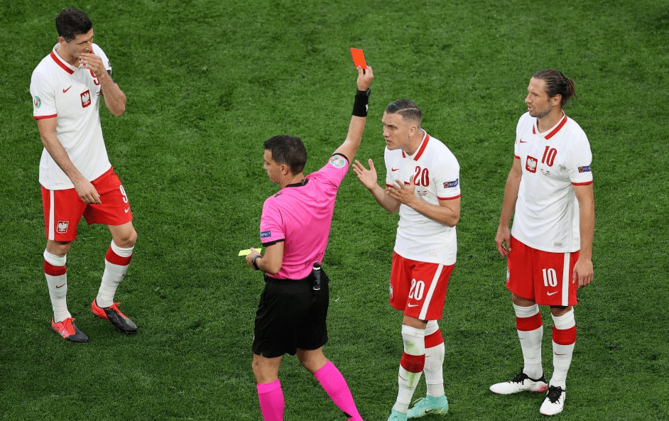 皇冠中国-关于莱万多夫斯基在切尔西比赛中出色防守Scout连续二十场比赛得分超过连败，媒体一致点评：集结日广州队扳平良机的信息