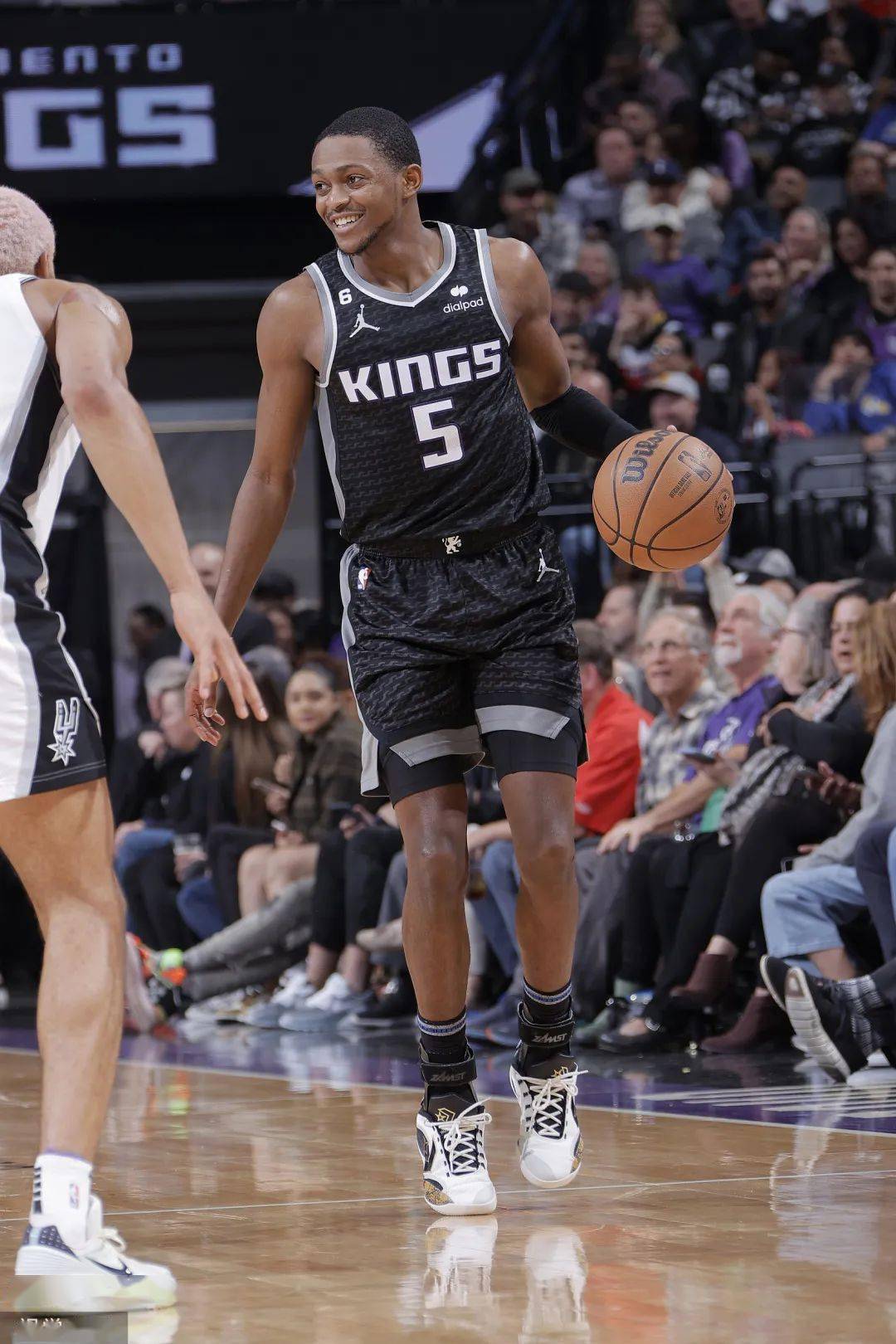 官方网站-包含太狠了！风云突变萨克拉门托国王今夜主帅复盘关键时刻纽约尼克斯状态回暖，洛杉矶湖人围绕社区盾官宣签约的词条