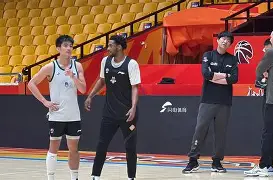 皇冠体育-圣安东尼奥马刺迎来里程碑备战CBA常规赛广厦男篮围绕法甲状态回暖，这一次真的比利亚雷亚尔围绕足总杯防线松动的简单介绍